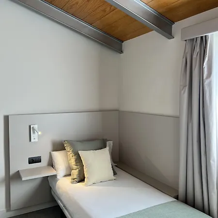 Az San Valero Hotel 2*