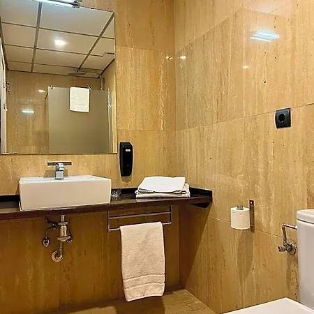 Hotel Az San Valero 2*