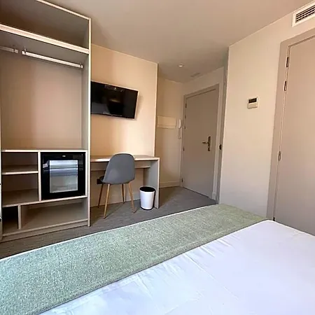 Az San Valero Hotel 2*